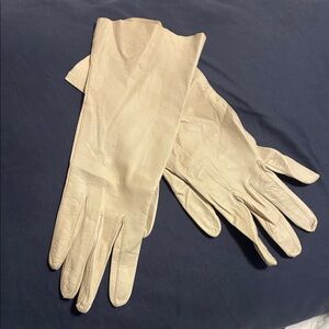 Vintage Elegant Cream Leather Gloves Size 7 1/2